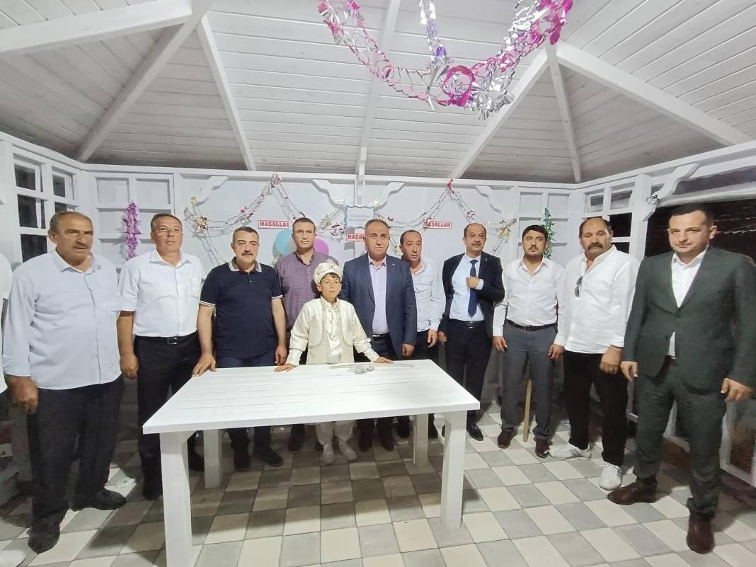Öztürk ailesinde sünnet mutluluğu 2
